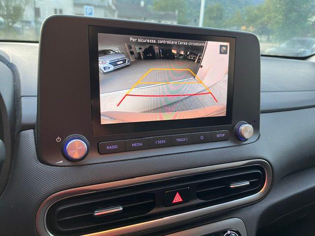 HYUNDAI Kona usata, con USB