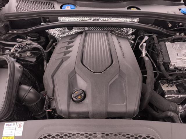 PORSCHE Macan usata, con Vivavoce