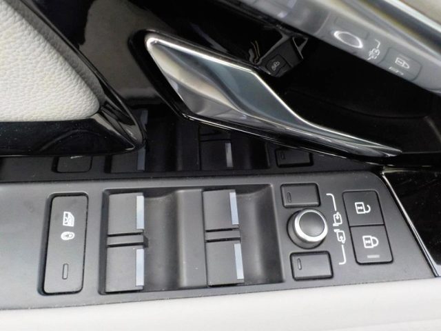 LAND ROVER Range Rover Evoque usata, con Monitoraggio pressione pneumatici