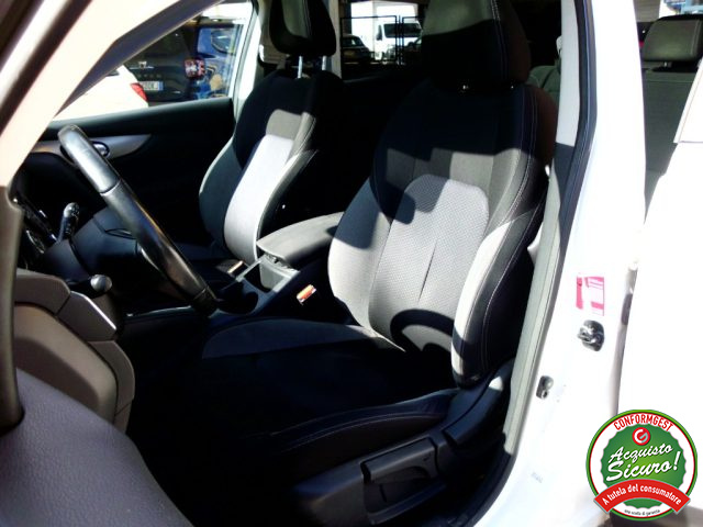 NISSAN Qashqai usata, con Controllo automatico clima
