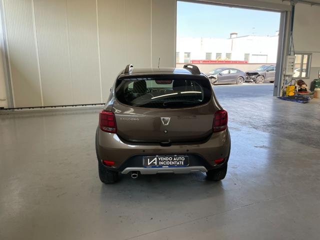 DACIA Sandero usata, con Autoradio