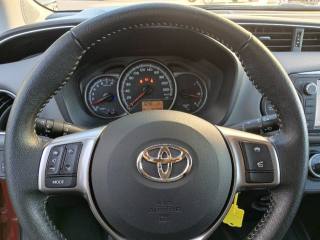 TOYOTA Yaris usata, con Autoradio