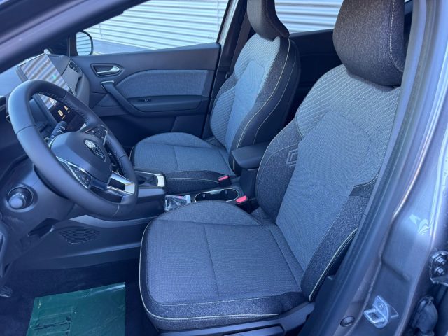 RENAULT Captur usata, con Bracciolo