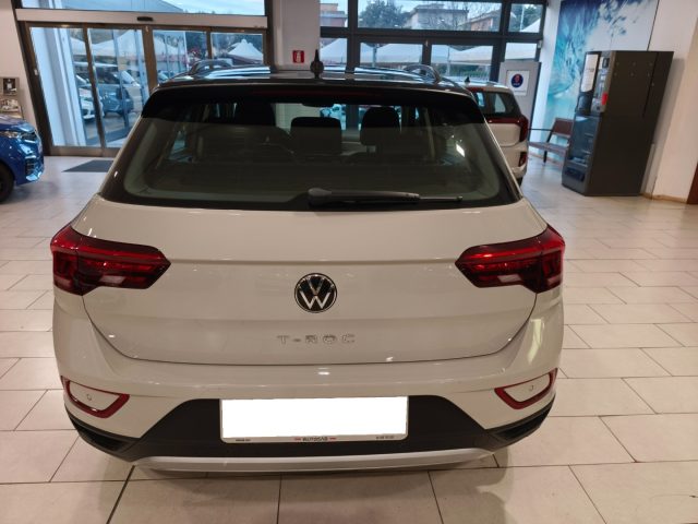 VOLKSWAGEN T-Roc usata, con Autoradio