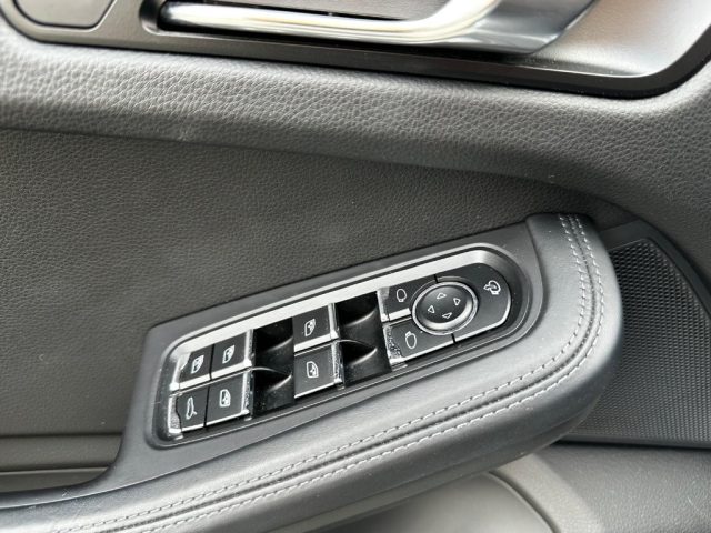 PORSCHE Macan usata, con Controllo automatico clima