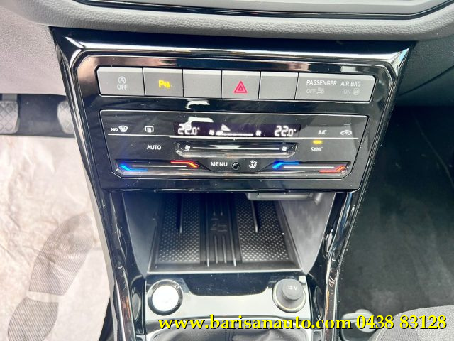 VOLKSWAGEN T-Cross usata, con USB