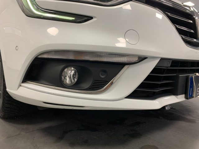 RENAULT Megane usata, con Sensori di parcheggio posteriori