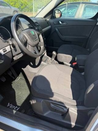 SKODA Yeti usata, con Bracciolo