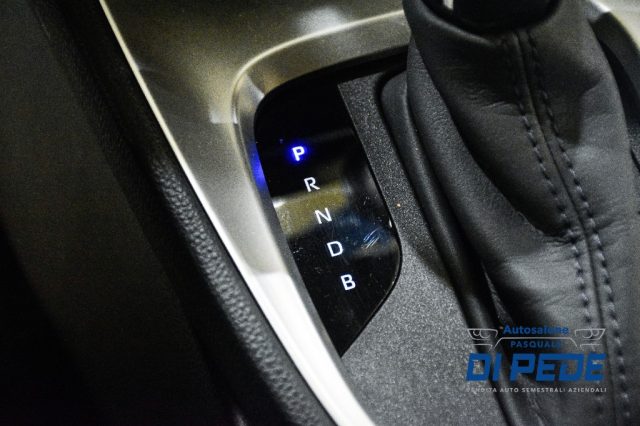 TOYOTA Yaris Cross usata, con Autoradio digitale