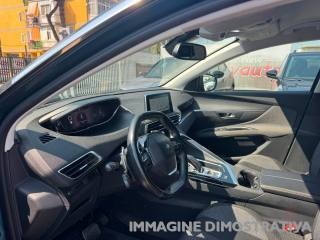 PEUGEOT 5008 usata, con USB