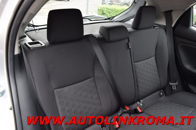 TOYOTA Yaris usata, con Autoradio digitale