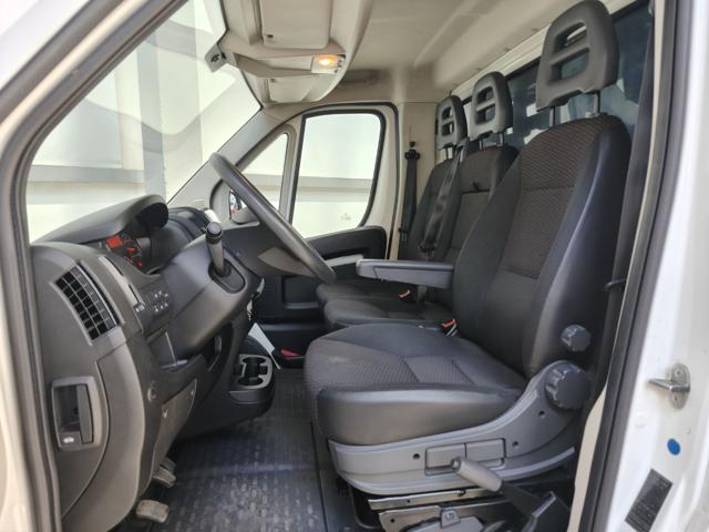 PEUGEOT Boxer usata, con MP3