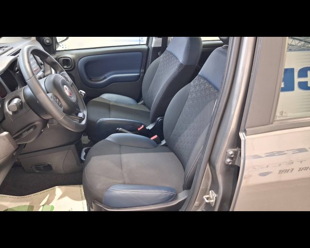 FIAT New Panda usata 23