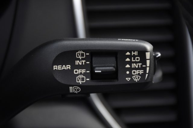 PORSCHE Macan usata, con Leve al volante