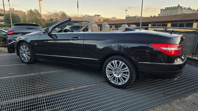 MERCEDES-BENZ E 200 usata, con Autoradio