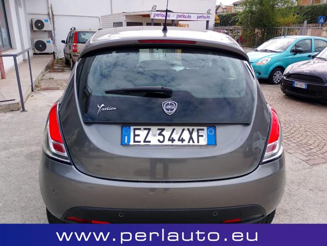 LANCIA Ypsilon usata, con Autoradio