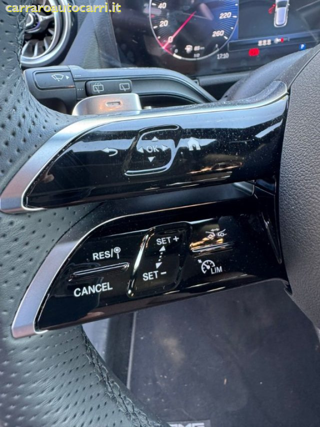 MERCEDES-BENZ GLA 200 usata, con Leve al volante