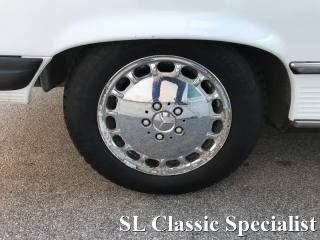 MERCEDES-BENZ SL 560 usata 104