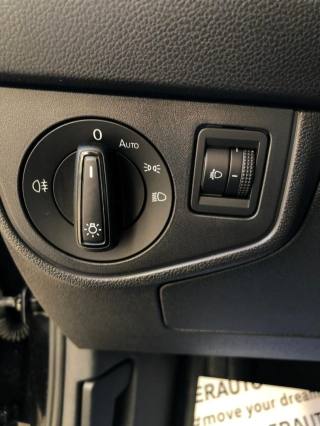 VOLKSWAGEN Taigo usata, con Touch screen