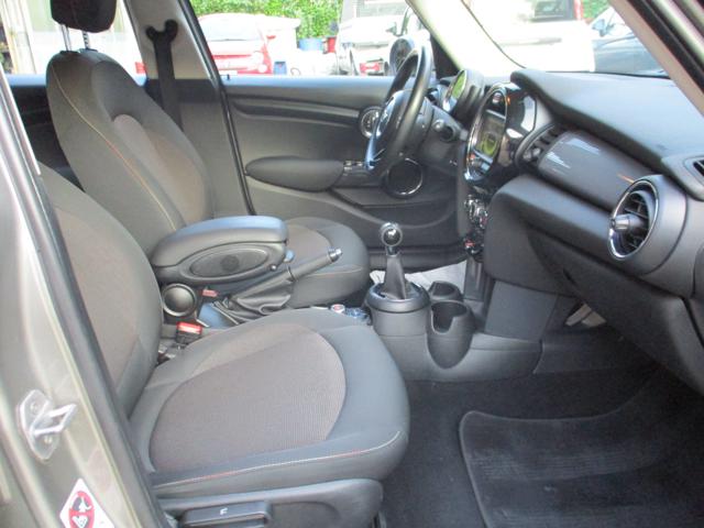 MINI Cooper D usata, con Park Distance Control
