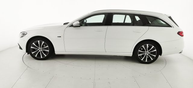 MERCEDES-BENZ E 300 usata, con Alzacristalli elettrici