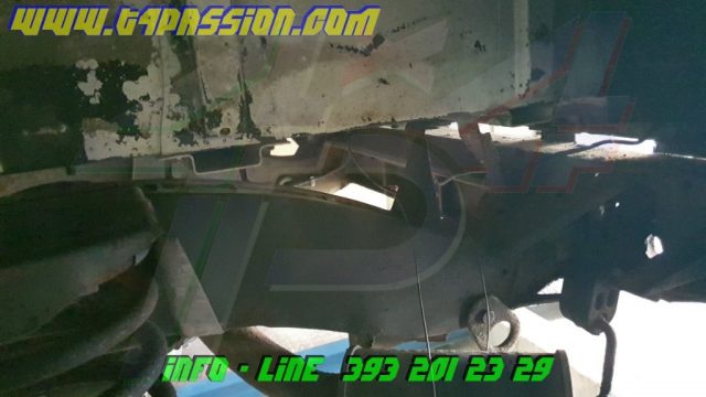 LAND ROVER Defender usata 26