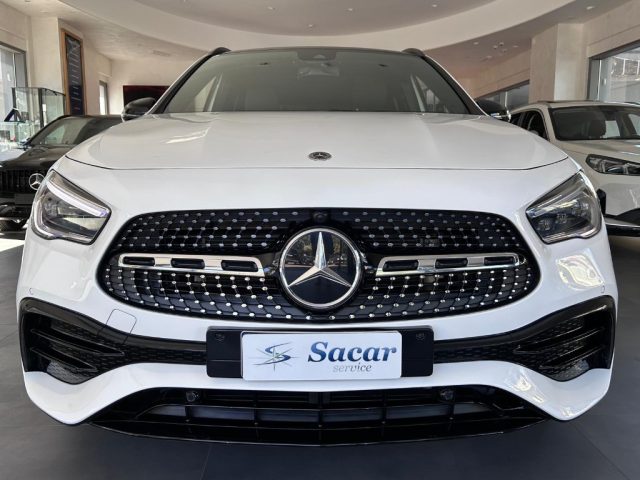 MERCEDES-BENZ GLA 200 usata, con Airbag