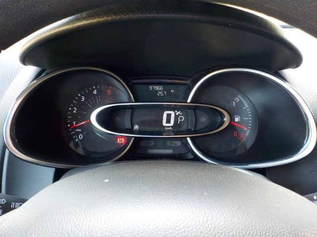 RENAULT Clio usata, con Luci diurne LED