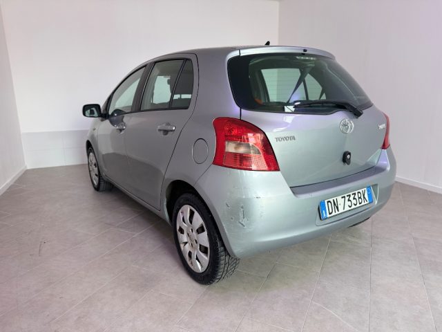 TOYOTA Yaris usata 7