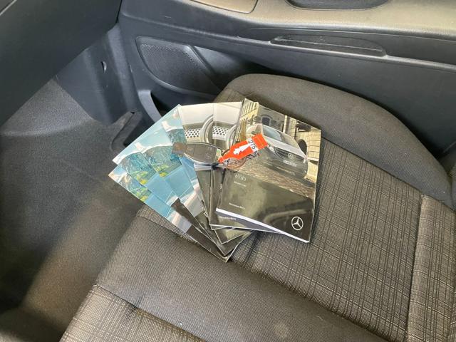 MERCEDES-BENZ eVito usata, con Bracciolo