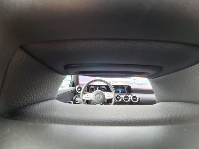 MERCEDES-BENZ A 180 usata, con Leve al volante