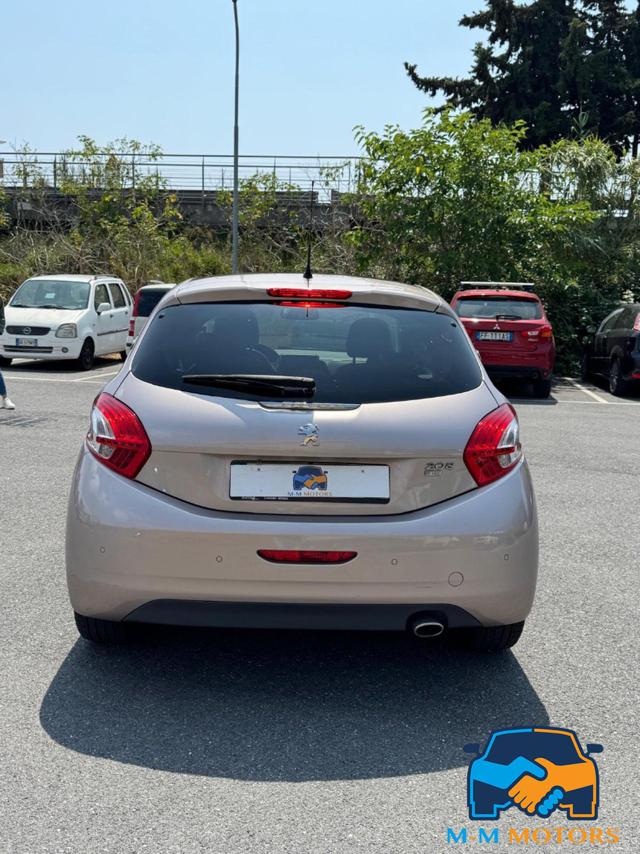 PEUGEOT 208 usata, con Alzacristalli elettrici