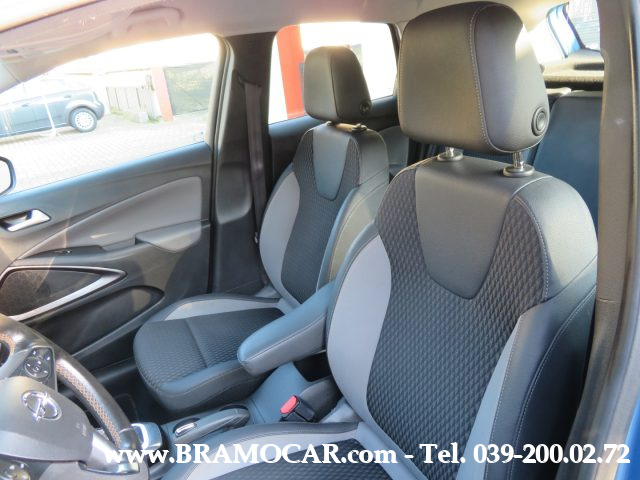 OPEL Crossland X usata, con Sedile posteriore sdoppiato