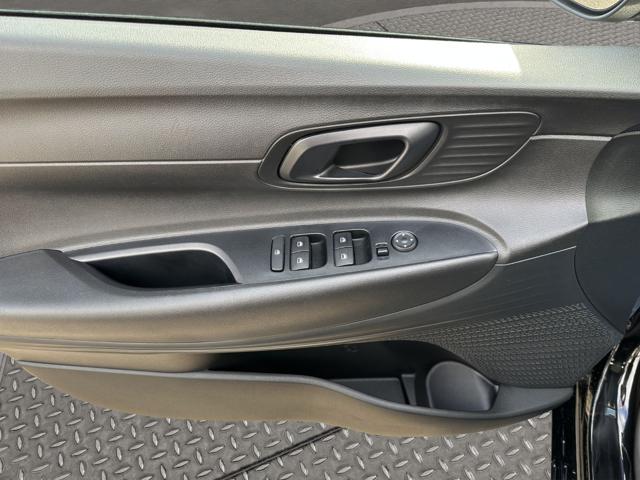 HYUNDAI i20 usata, con Autoradio