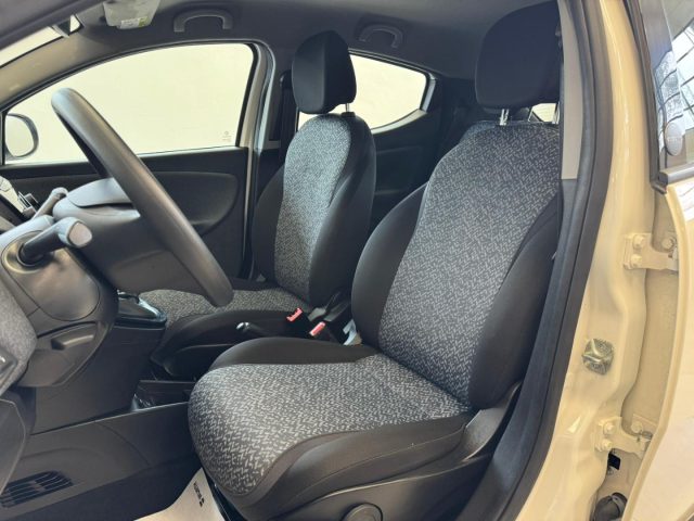 LANCIA Ypsilon usata, con ESP