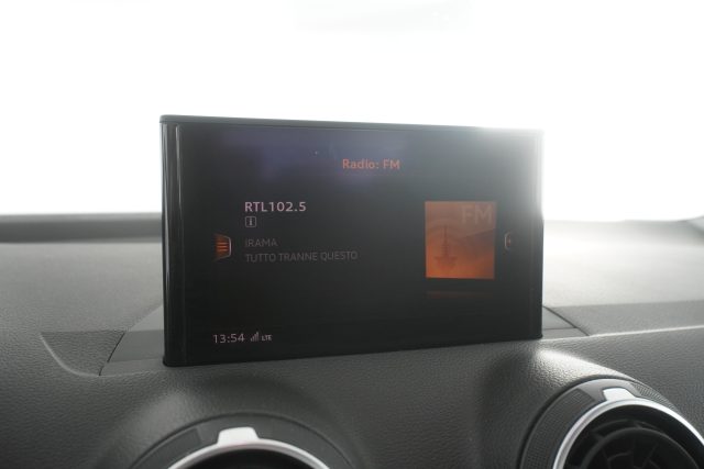 AUDI Q2 usata 17