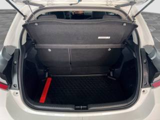TOYOTA Yaris usata 12