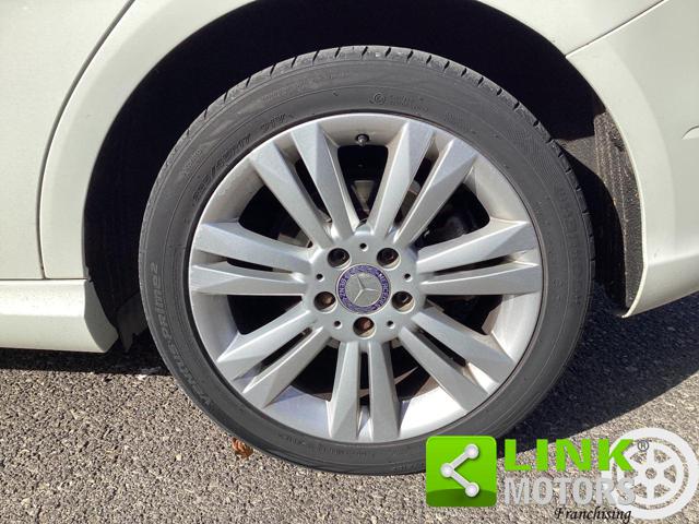 MERCEDES-BENZ B 180 usata, con Chiusura centralizzata