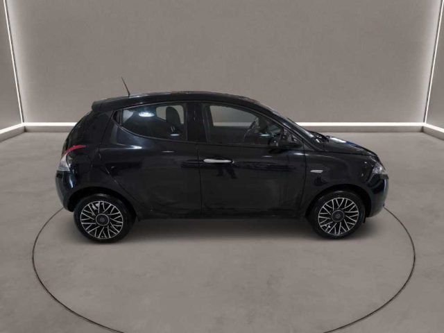 LANCIA Ypsilon usata, con Autoradio