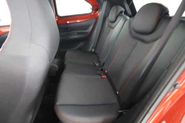 TOYOTA Aygo X usata 2