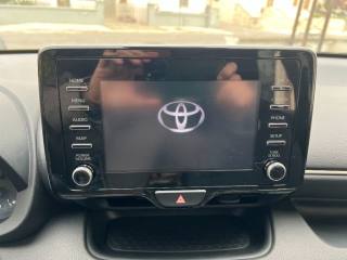 TOYOTA Yaris usata 25
