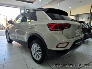 VOLKSWAGEN T-Roc usata, con Autoradio