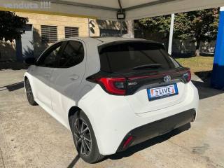 TOYOTA Yaris usata, con Alzacristalli elettrici