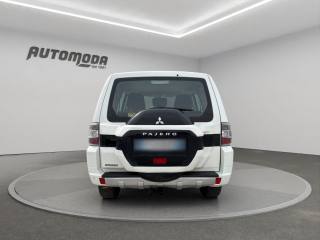 MITSUBISHI Pajero usata, con Autoradio