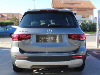 MERCEDES-BENZ GLB 180 usata, con Chiusura centralizzata