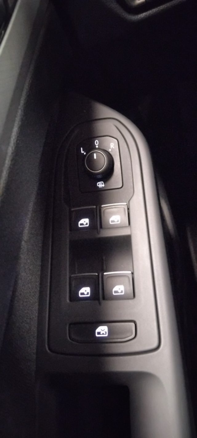 VOLKSWAGEN Golf usata, con Frenata d