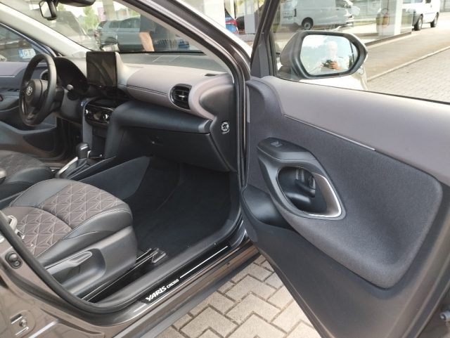TOYOTA Yaris Cross usata, con Touch screen