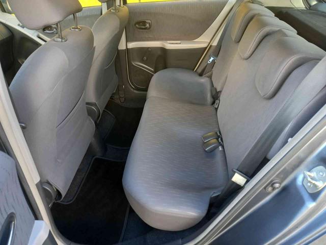 TOYOTA Yaris usata 15