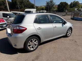 TOYOTA Auris usata 5