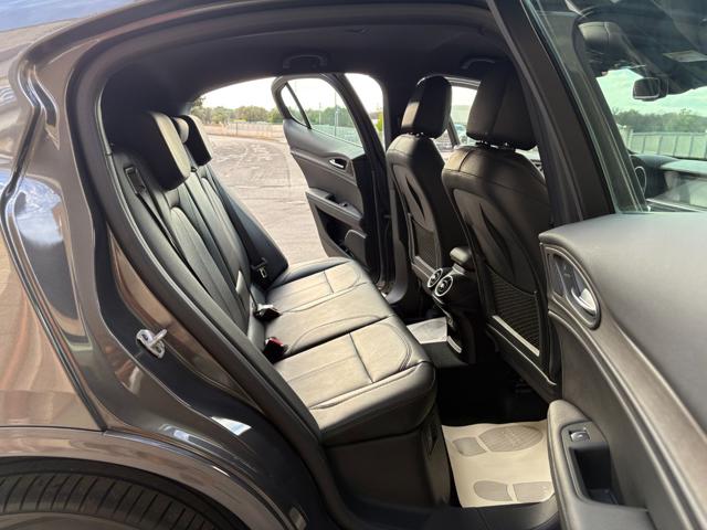 ALFA ROMEO Stelvio usata, con Controllo automatico clima